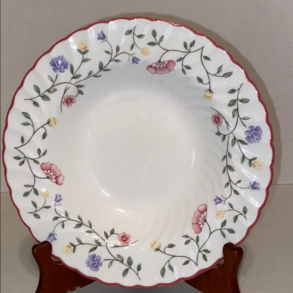 Johnson Bros Summer Chintz bowl